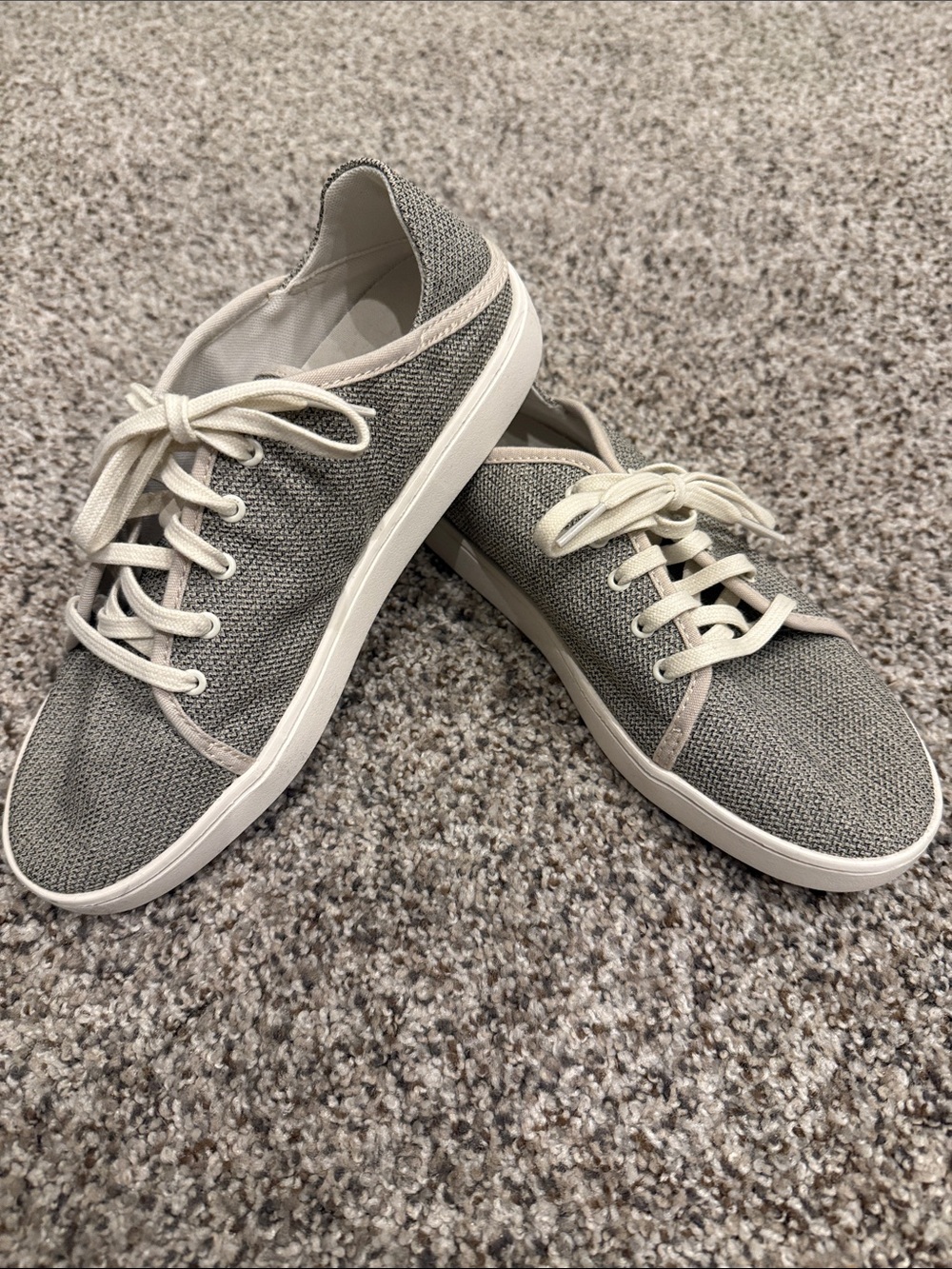 OluKai Women's Knit Low-Top Sneakers - Gray and Cream